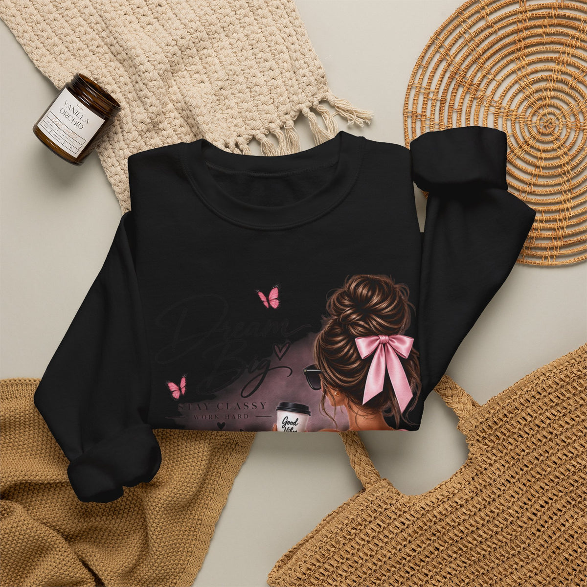 Crewneck Sweatshirt — "Dream Big" Chic Girl Graphic Pullover